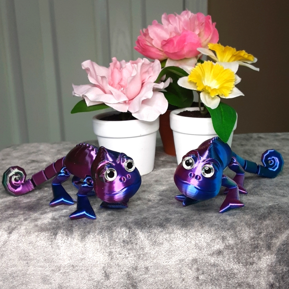 Handmade 3D Printed Chameleons Set Of 2 Movable Head Tail Legs Blue Purple